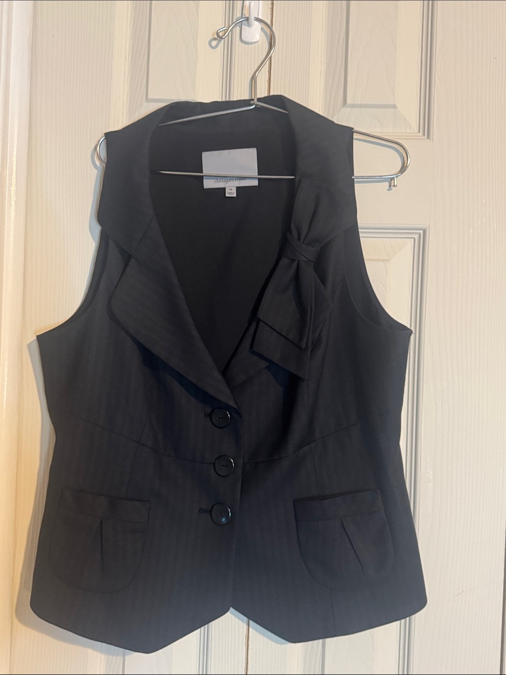 Black Sleeveless Tailored Vest with Decorative Bow